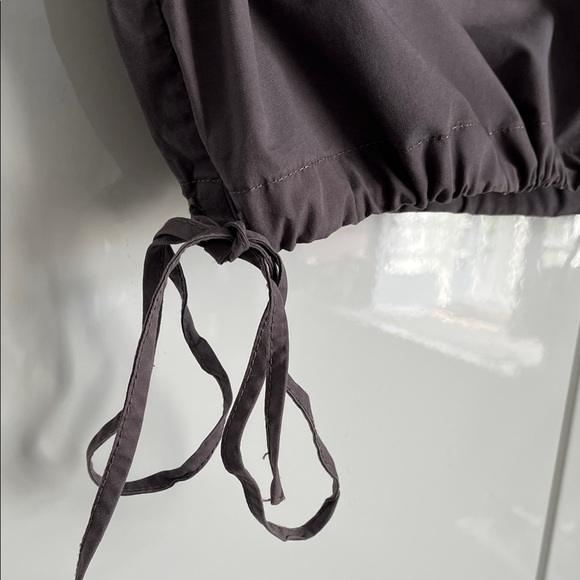 Garage Taupe Gray Cropped Button Down Shirt, Size M - Picture 5 of 7